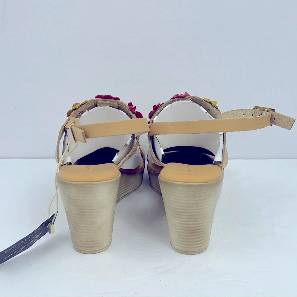 AVELLINI GENUINE LEATHER COLORFUL FLORAL PLATFORM, TAN STRAPS, ITALIAN, SIZE9